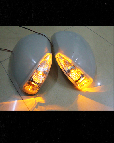 ỐP GƯƠNG CÓ ĐÈN LED MAZDA 3 2010